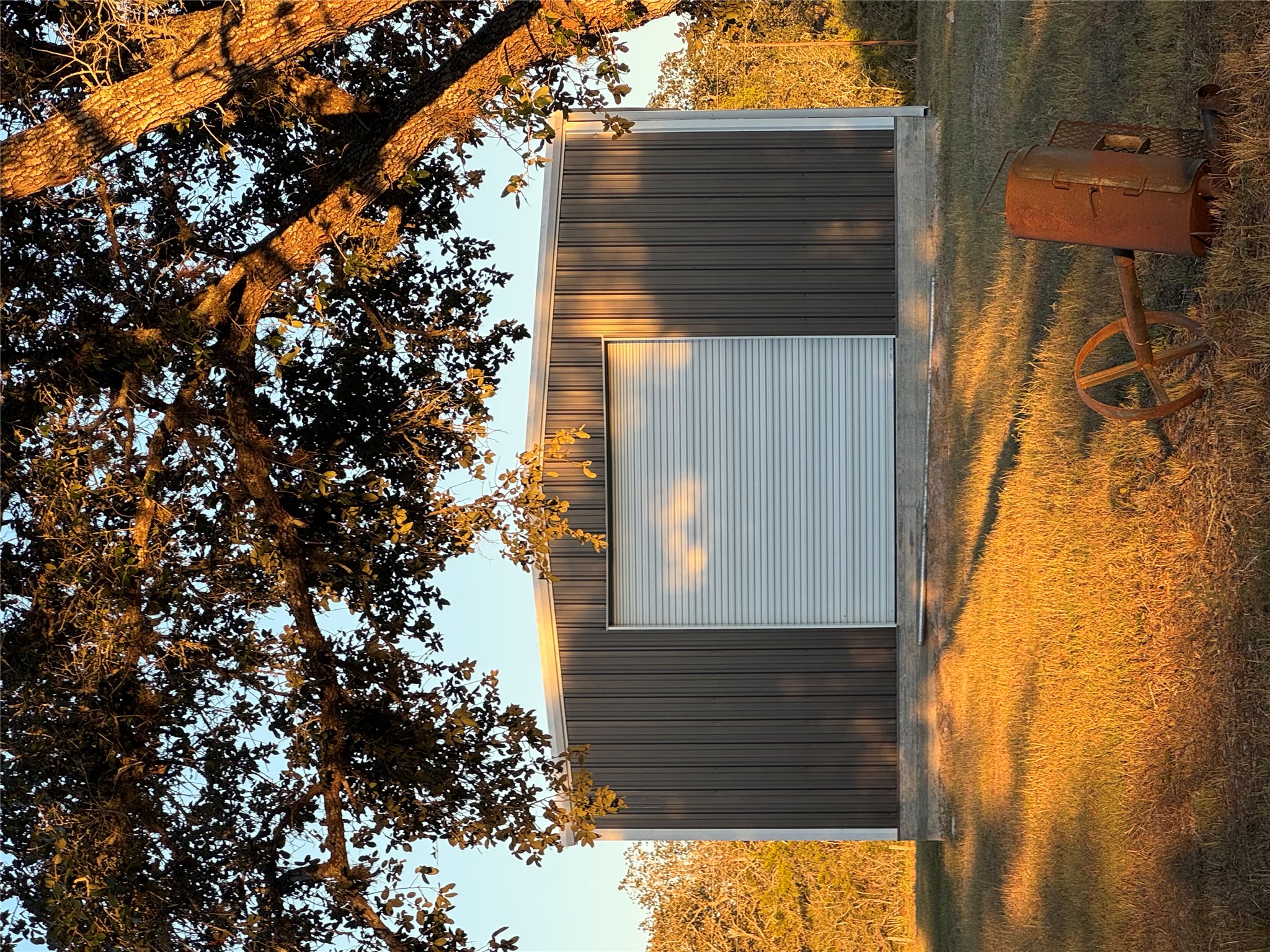 2636 East Fm 532 Schulenburg, TX 78956 - Photo 28 of 40 a backyard of a house