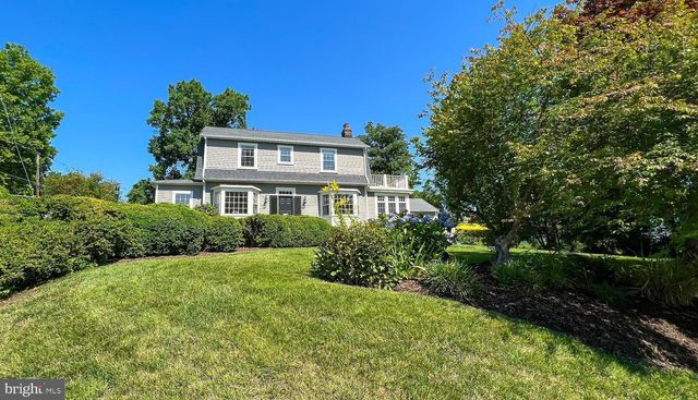 $1,575,000 | 6060 Woodmont Road, Alexandria, VA 22307