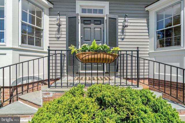 $1,575,000 | 6060 Woodmont Road, Alexandria, VA 22307