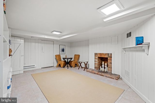 $1,575,000 | 6060 Woodmont Road, Alexandria, VA 22307