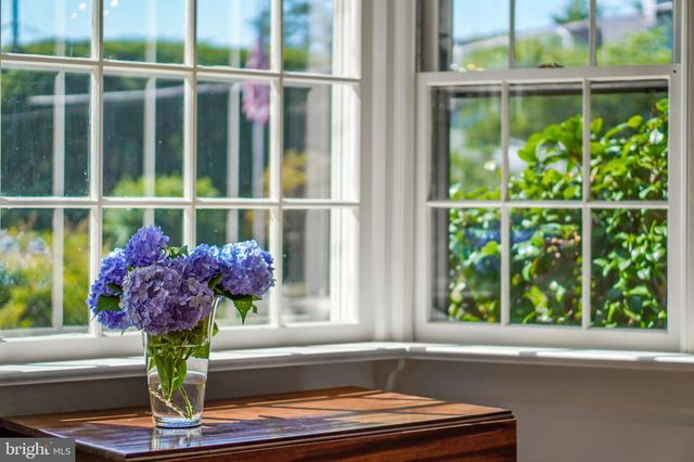 $1,575,000 | 6060 Woodmont Road, Alexandria, VA 22307