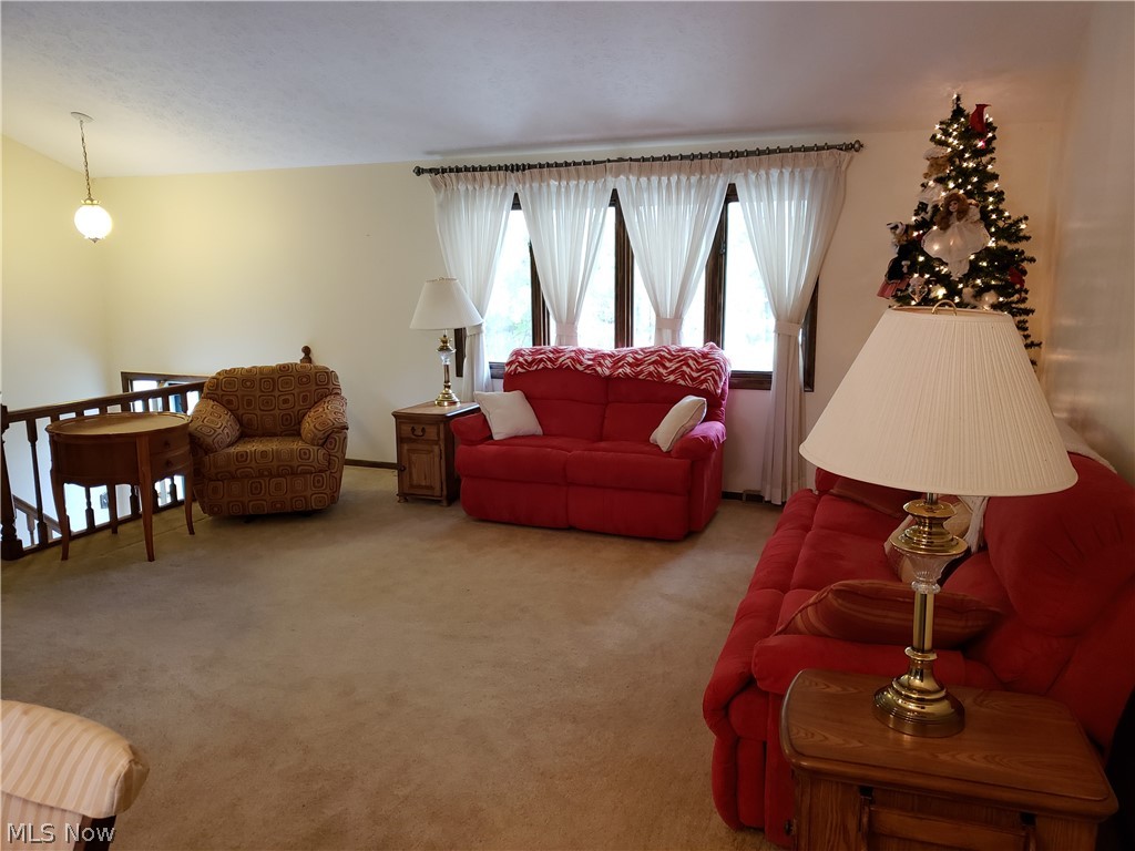 15565 Punderson Road Burton, OH 44021 - Photo 5 of 21 Gallery Image 5
