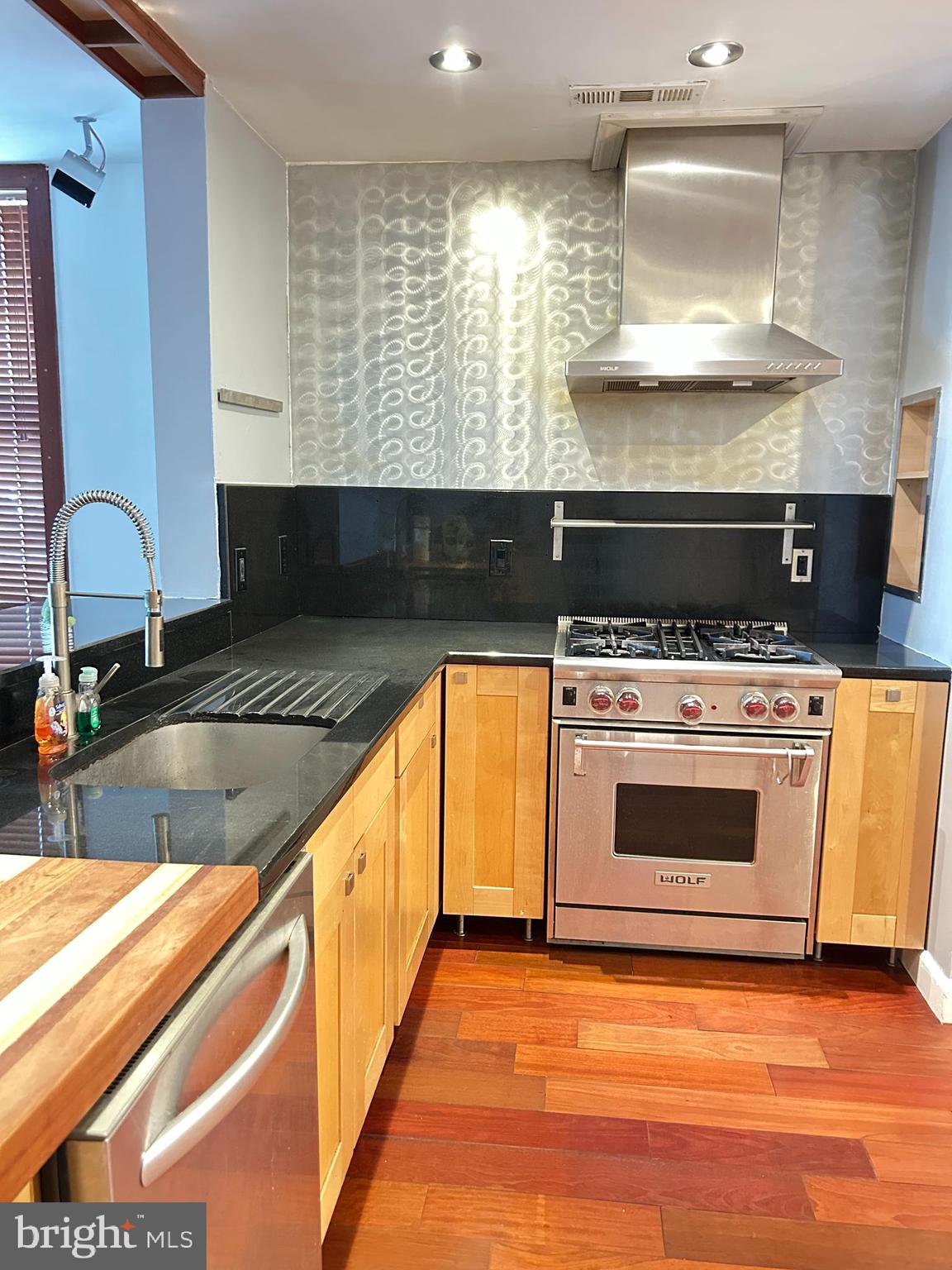 118 Bates Street Northwest Washington, DC 20001 - Photo 6 of 36