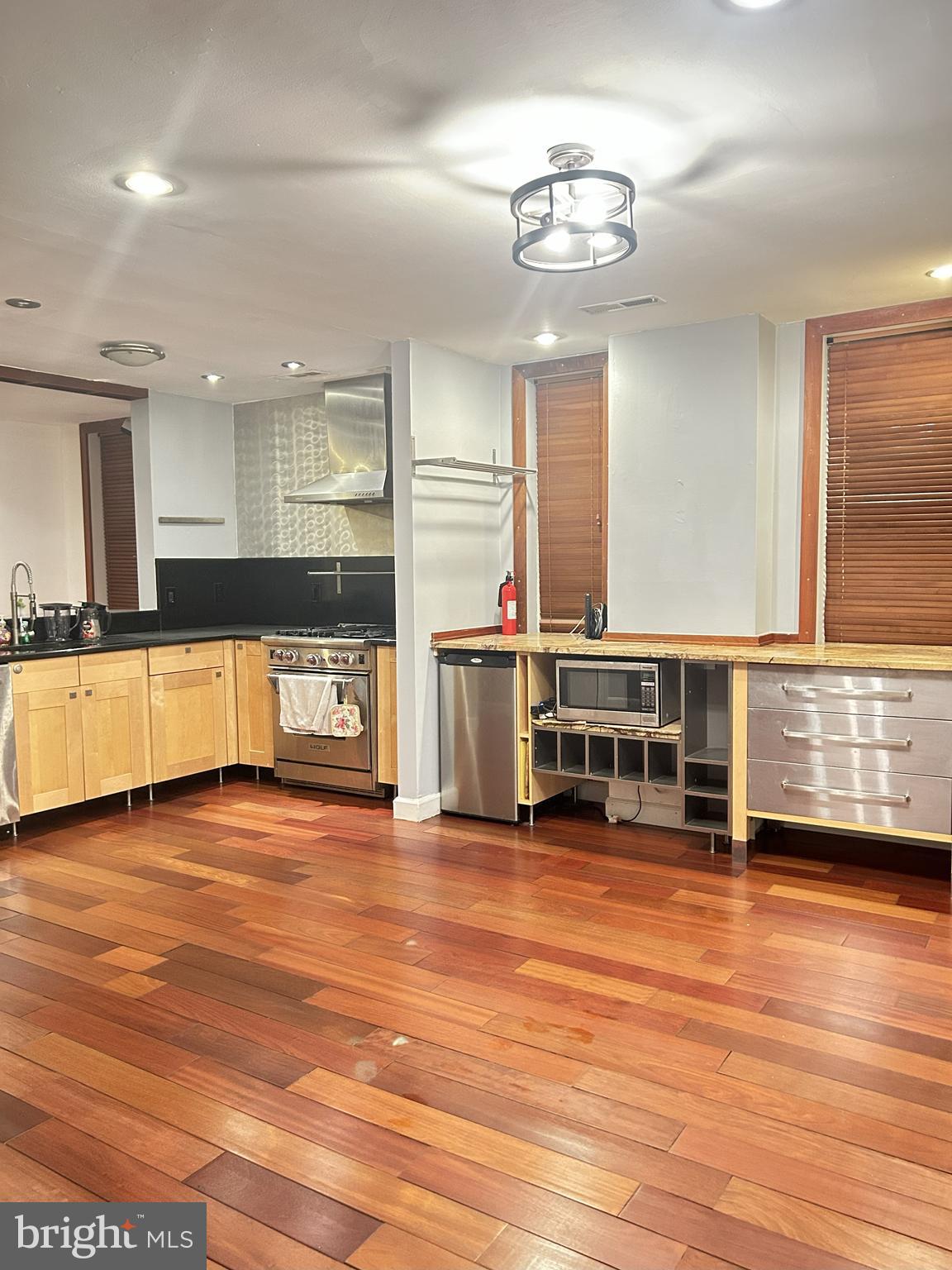 118 Bates Street Northwest Washington, DC 20001 - Photo 7 of 36