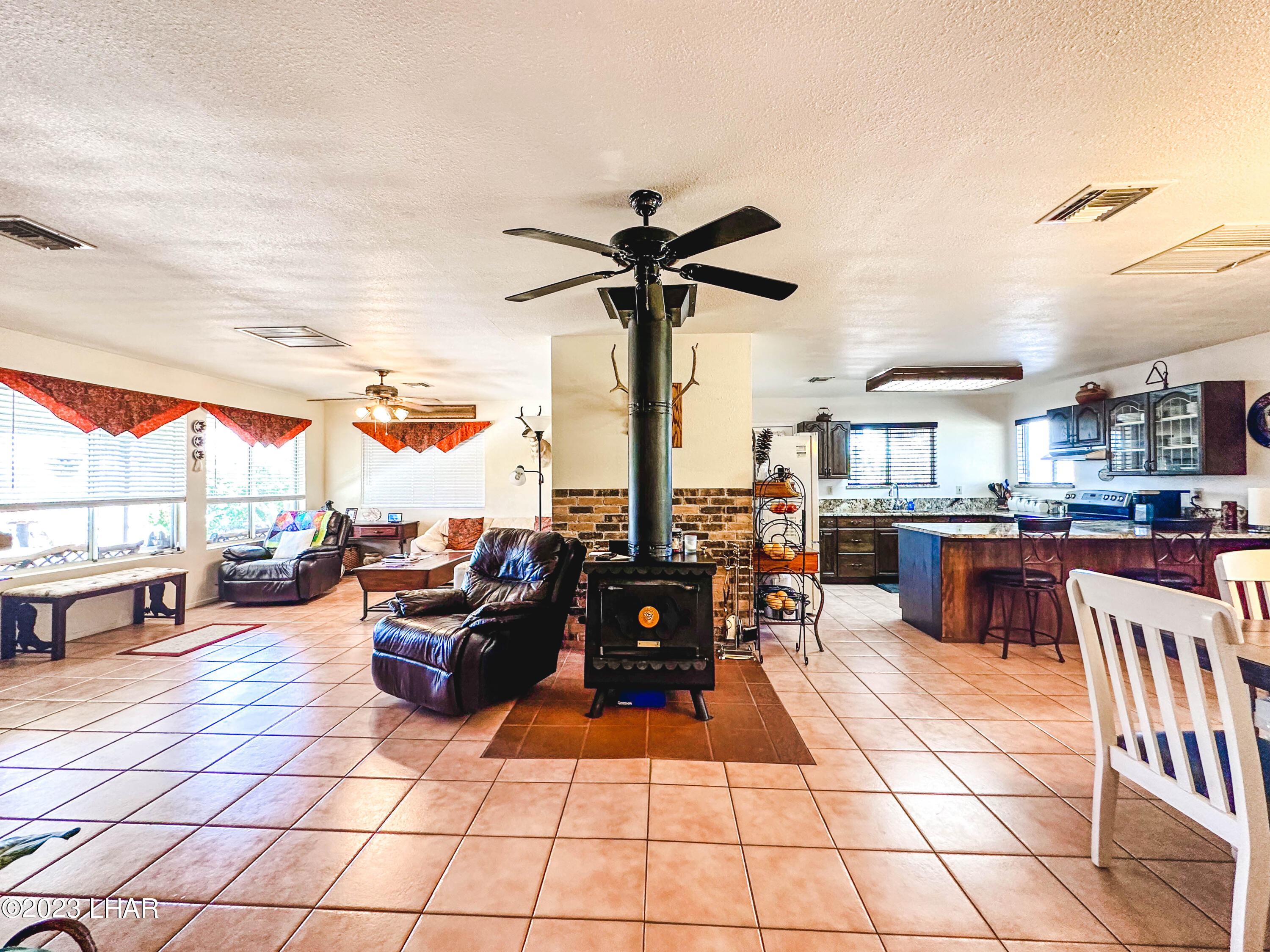 14995 East Page Road Yucca, AZ 86438 - Photo 36 of 139 14995 E Page Rd-153
