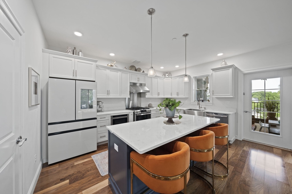 60 Coppersmith Way, Unit 402 Canton, MA 02021 - Photo 4 of 38