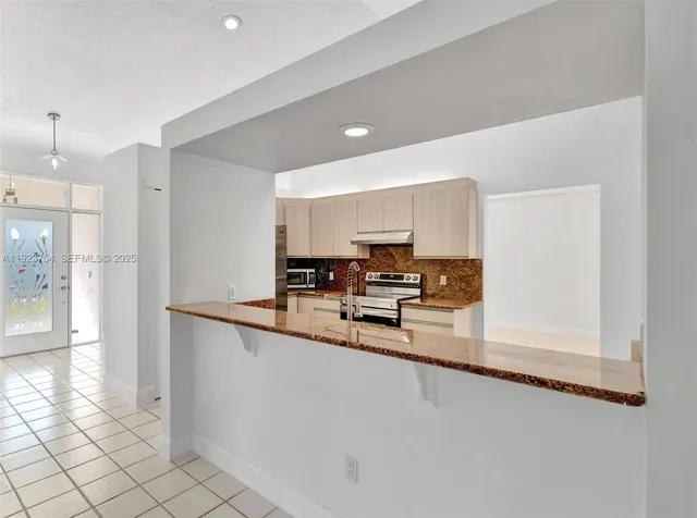 $2,850 | 1321 Southeast Airoso Boulevard, Port St. Lucie, FL 34983