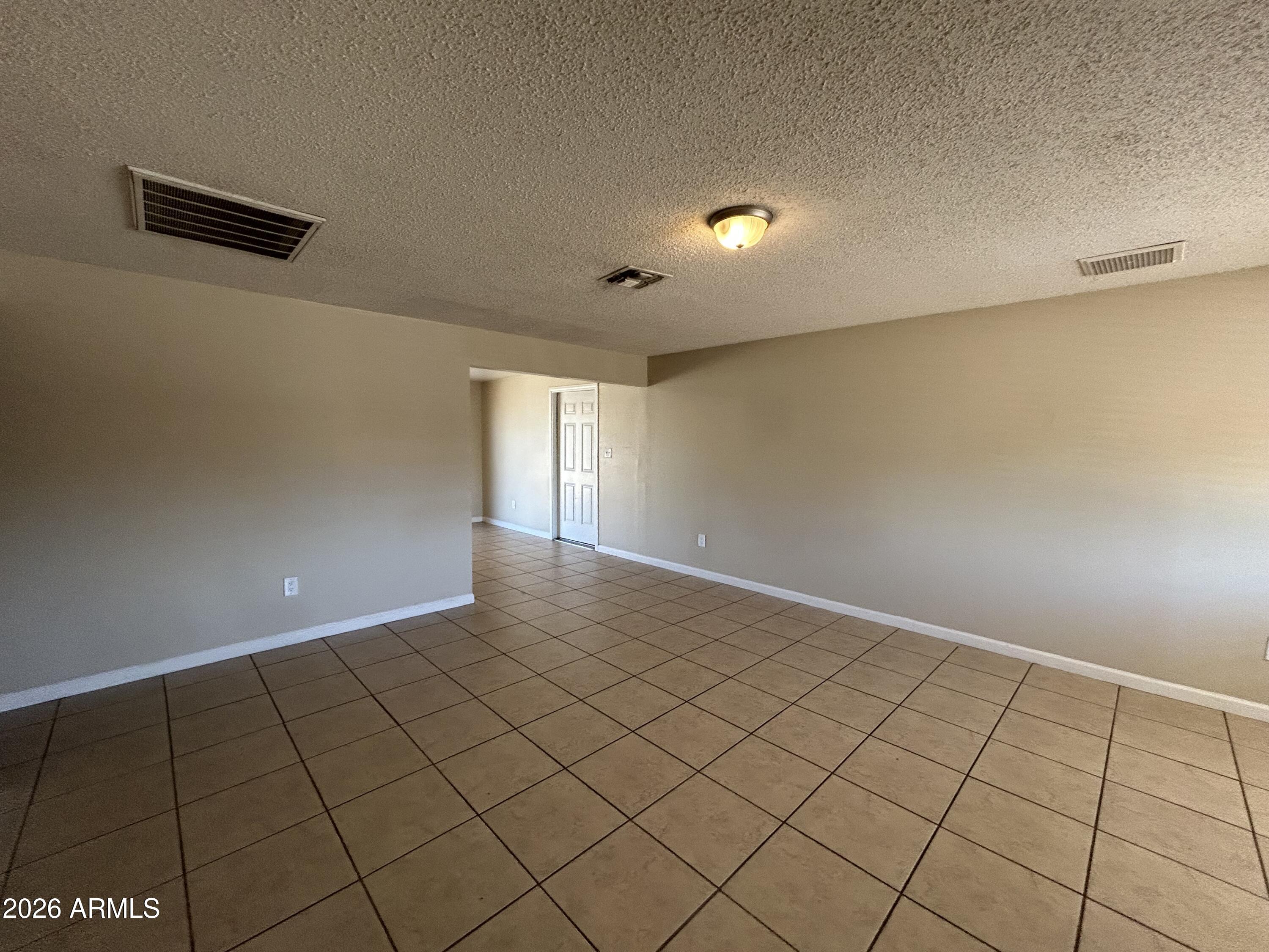 5540 West Berkeley Road Phoenix, AZ 85035 - Photo 6 of 28
