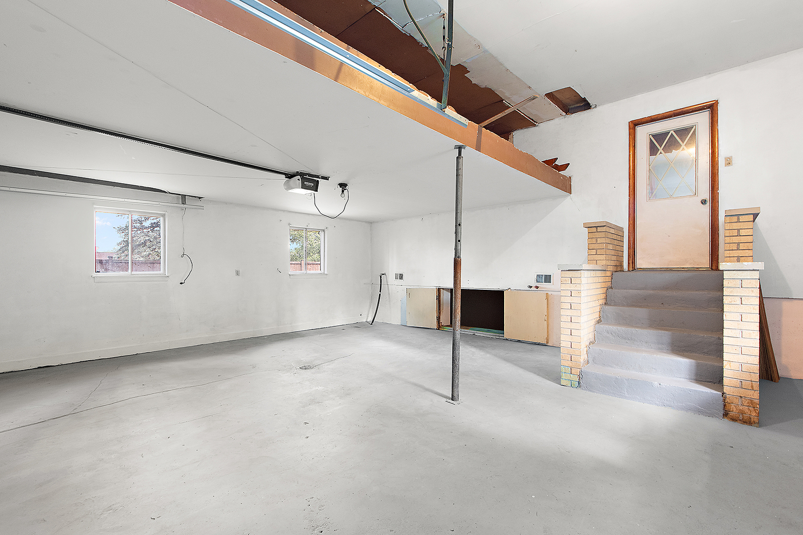 1400 Eunice Avenue Joliet, IL 60433 - Photo 20 of 34 a view of an empty room