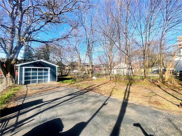 $139,999 | 210 Cedarwood Terrace, Rochester, NY 14609