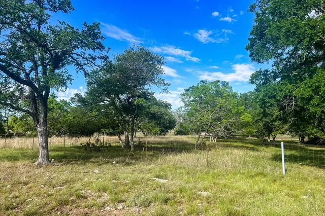 $2,399,800 | 556 Cliff View Loop, Harper, TX 78631
