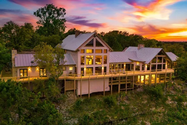 $2,199,000 | 556 Cliff View Loop, Harper, TX 78631