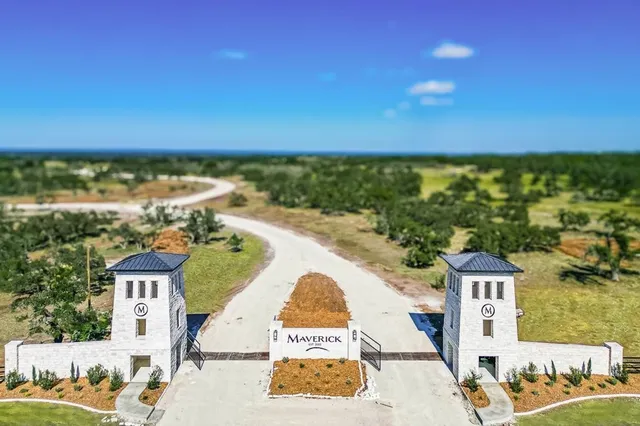 $2,399,800 | 556 Cliff View Loop, Harper, TX 78631