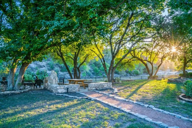 $2,399,800 | 556 Cliff View Loop, Harper, TX 78631