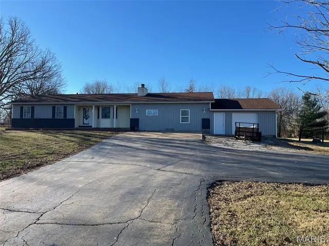 $275,000 | 10362 Old 8 Highway, Mineral Point, MO 63660