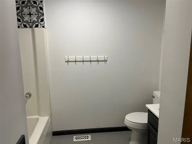 $275,000 | 10362 Old 8 Highway, Mineral Point, MO 63660