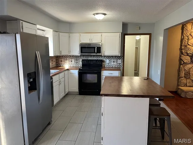 $275,000 | 10362 Old 8 Highway, Mineral Point, MO 63660