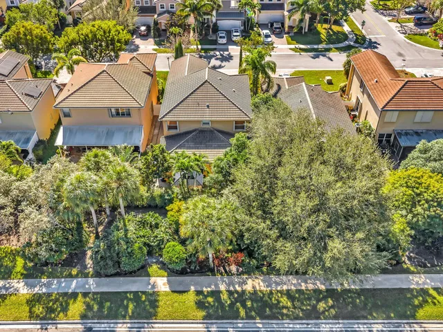 $800,000 | 4301 North Magnolia Circle, Delray Beach, FL 33445