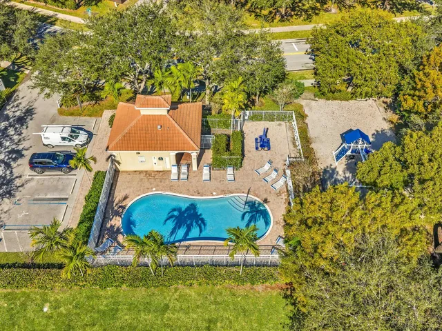 $800,000 | 4301 North Magnolia Circle, Delray Beach, FL 33445
