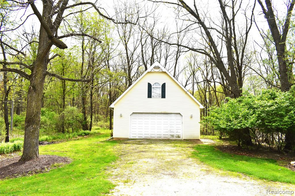 10155 Roberts Road Gregory, MI 48137 - Photo 26 of 28