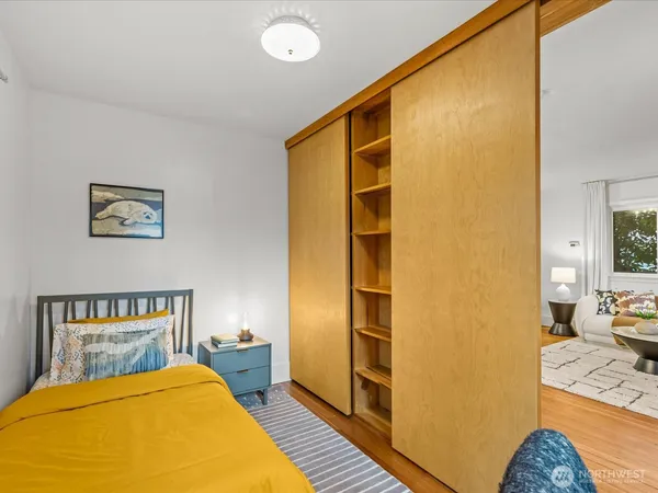 $640,000 | 8117 17th Avenue Southwest, Seattle, WA 98106