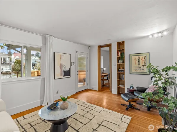 $640,000 | 8117 17th Avenue Southwest, Seattle, WA 98106