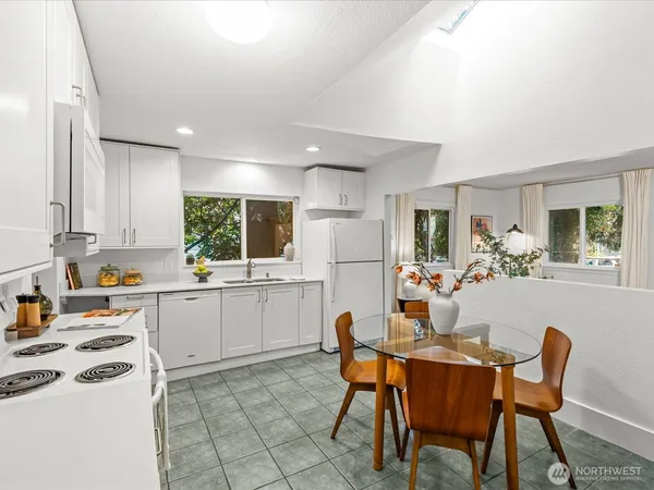 $640,000 | 8117 17th Avenue Southwest, Seattle, WA 98106