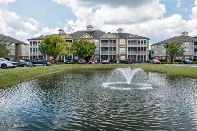 $289,000 | 395 South Crow Creek Drive, Unit 1206, Calabash, NC 28467