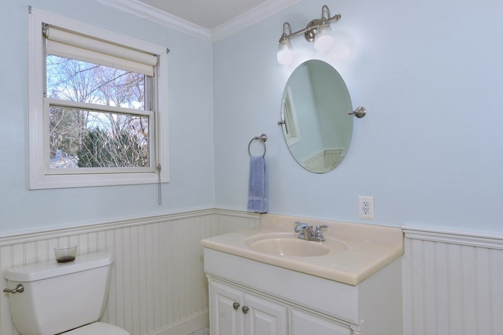 181 Wrentham Road Bellingham, MA 02019 - Photo 17 of 33 Gallery Image 17