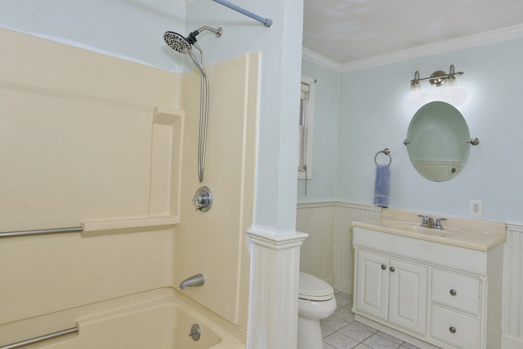 181 Wrentham Road Bellingham, MA 02019 - Photo 18 of 33 Gallery Image 18