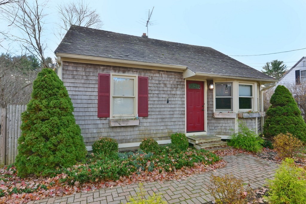 181 Wrentham Road Bellingham, MA 02019 - Photo 29 of 33 Gallery Image 29