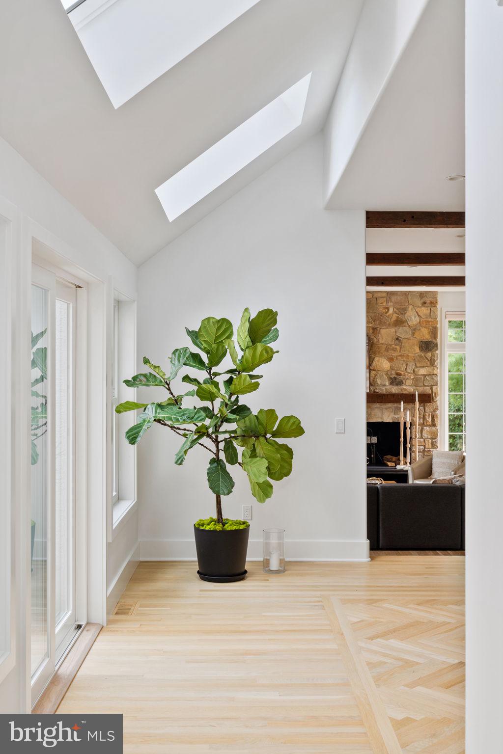 142 Abrahams Lane Wayne, PA 19087 - Photo 13 of 98