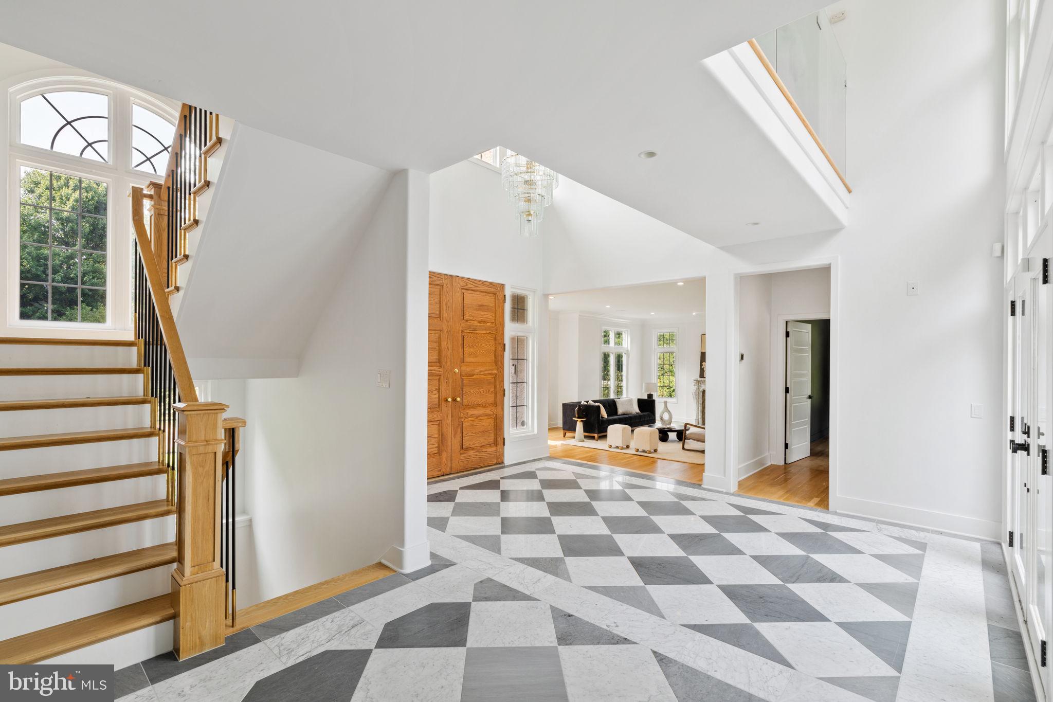 142 Abrahams Lane Wayne, PA 19087 - Photo 5 of 98