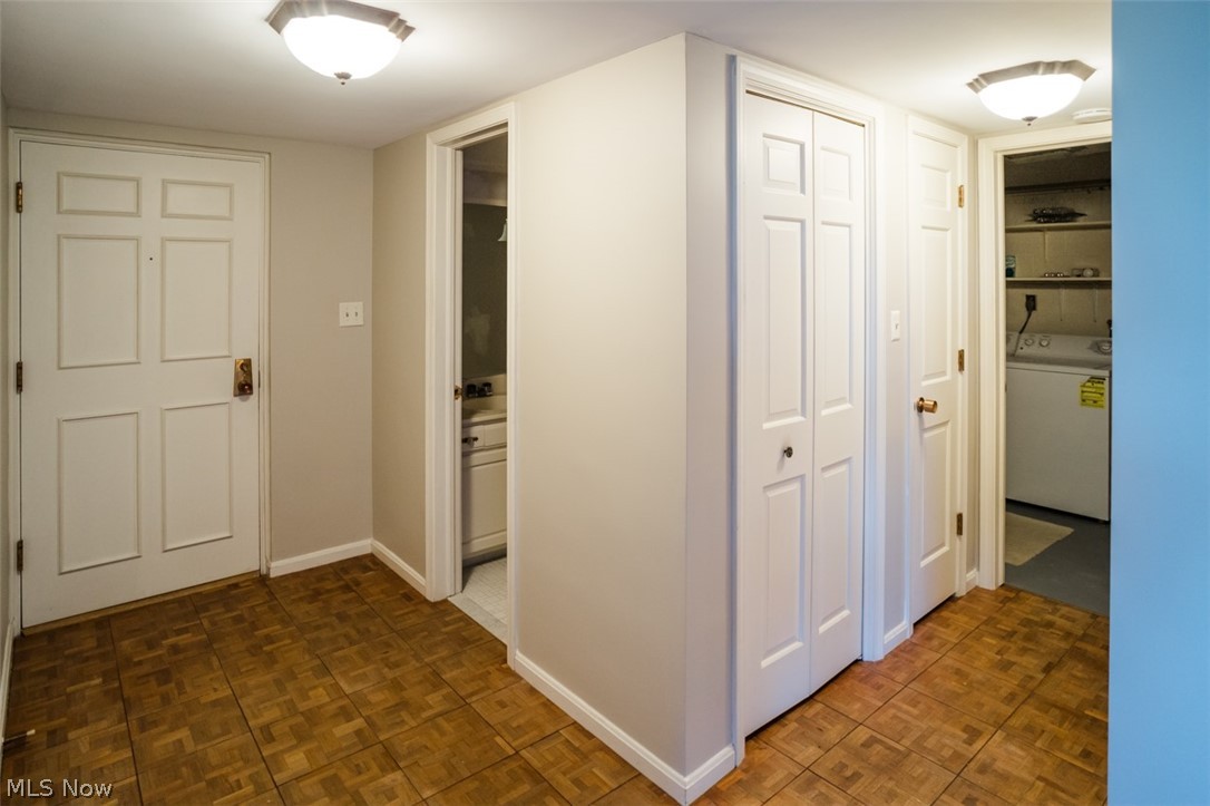 2375 Covington Road, Unit 412 Akron, OH 44313 - Photo 2 of 26 Gallery Image 2