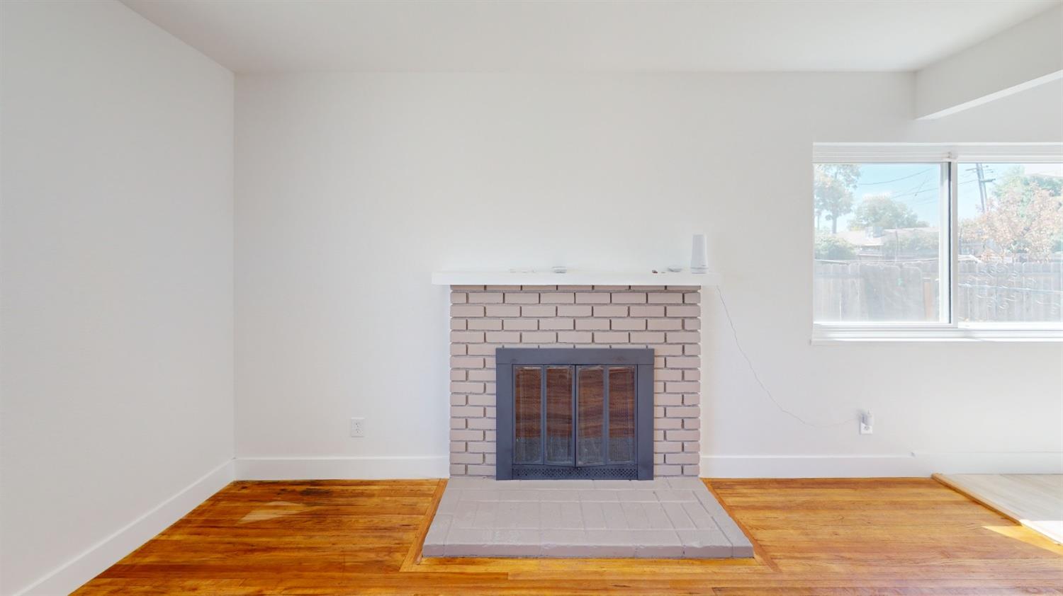 305 Maple Street Madera, CA 93637 - Photo 5 of 14 Gallery Image 5
