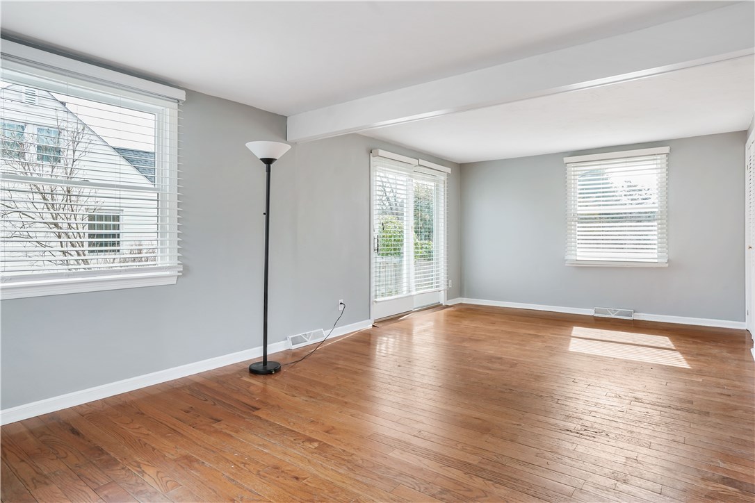 25 Nichols Road North Kingstown, RI 02852 - Photo 3 of 19 Gallery Image 3
