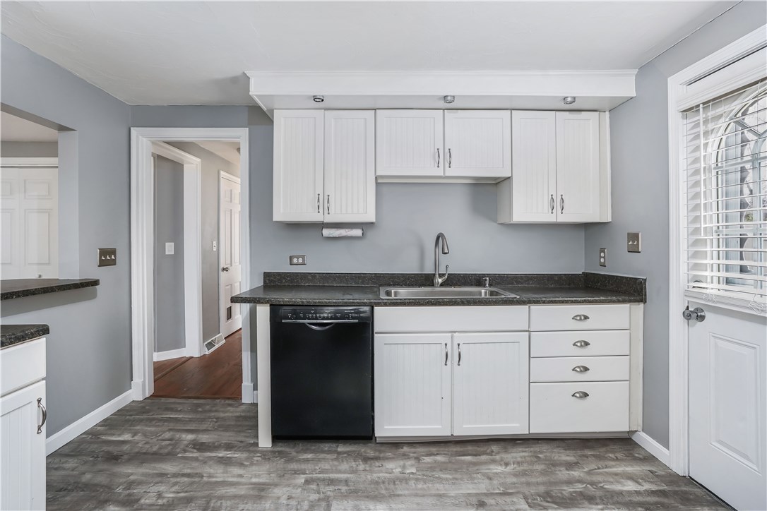 25 Nichols Road North Kingstown, RI 02852 - Photo 6 of 19 Gallery Image 6