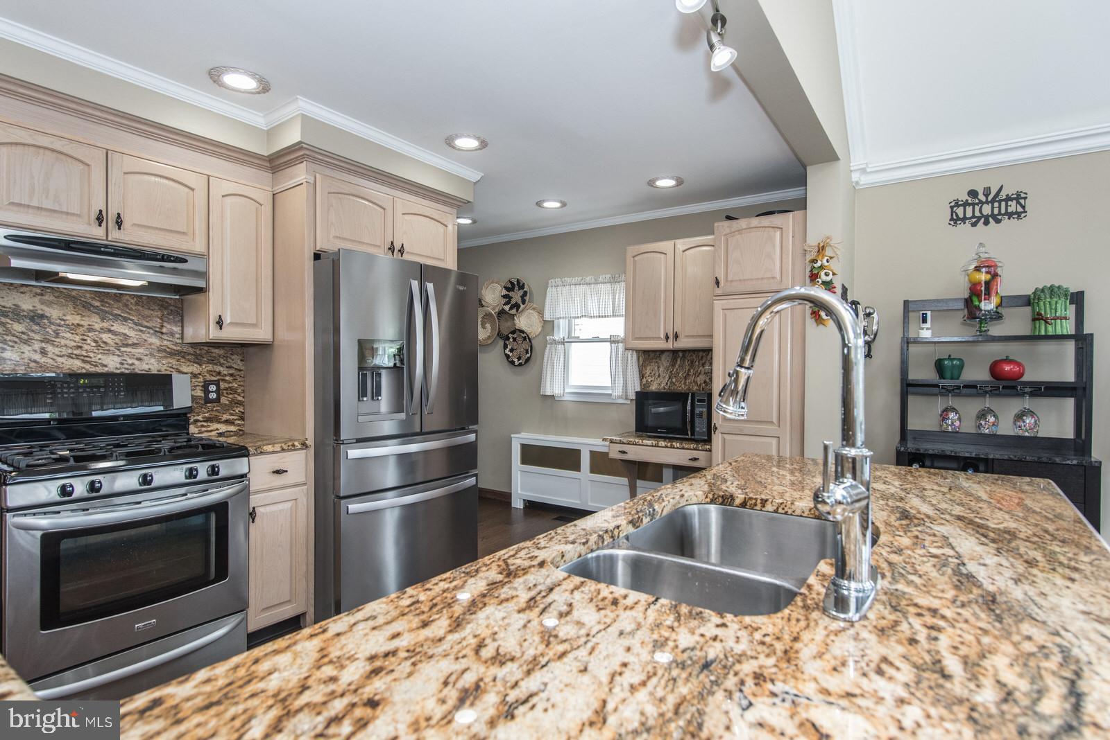 518 Stewart Road Hatboro, PA 19040 - Photo 41 of 103 Chrome Accents