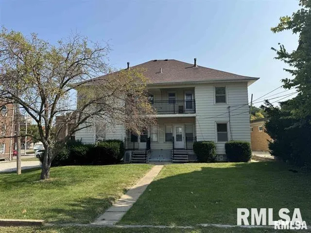 $850 | 711 1/2 16th Street, Moline, IL 61265
