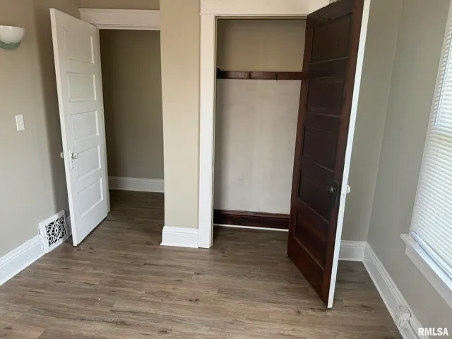 $850 | 711 1/2 16th Street, Moline, IL 61265