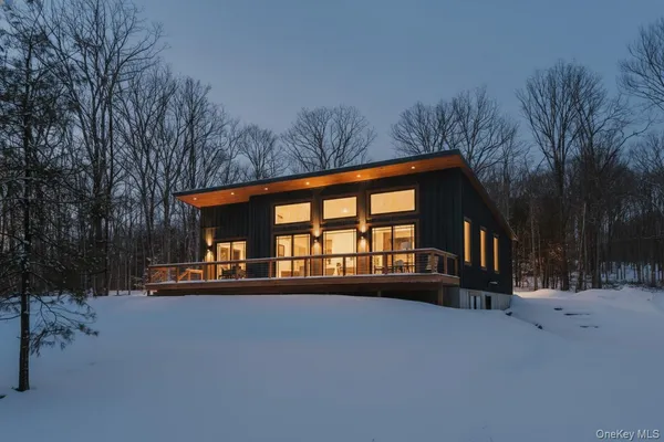 $735,000 | 140 Country Road, Callicoon, NY 12723