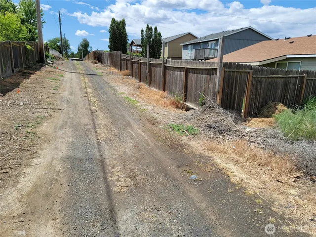 $55,000 | 211 West 7th Street, Warden, WA 98857