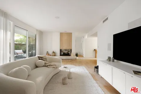 $1,439,000 | 720 South Orange Grove Boulevard, Unit 3A, Pasadena, CA 91105