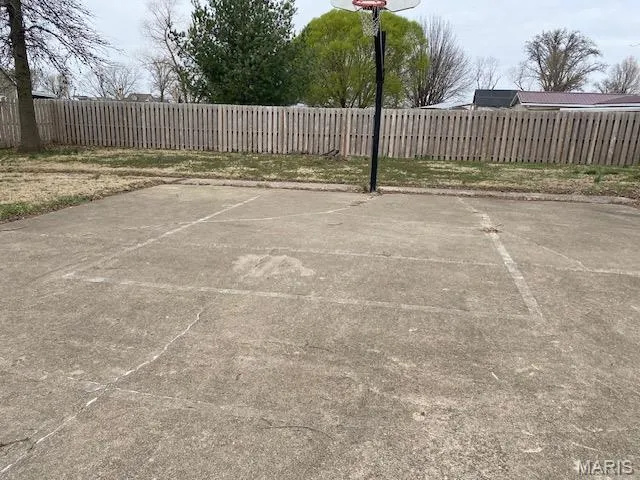 $70,000 | 395 North Main Street, Hoyleton, IL 62803