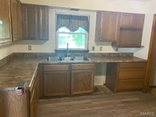 $70,000 | 395 North Main Street, Hoyleton, IL 62803