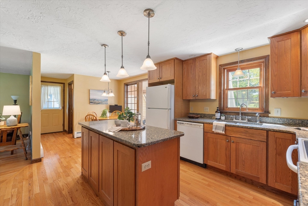 2 Fox Run Road Sterling, MA 01564 - Photo 5 of 41