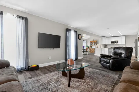 $569,500 | 105 Carlsbad Court, Egg Harbor Township, NJ 08234