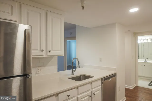$2,195 | 11710 Old Georgetown Road, Unit 809, North Bethesda, MD 20852