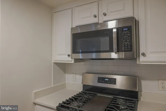 $2,195 | 11710 Old Georgetown Road, Unit 809, North Bethesda, MD 20852
