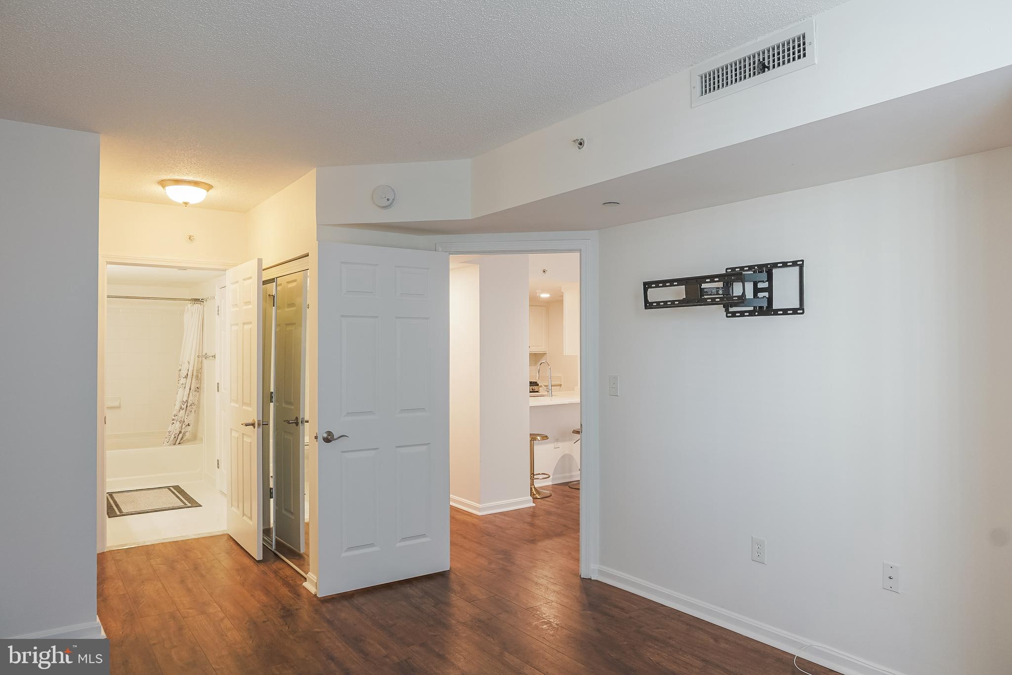 11710 Old Georgetown Road, Unit 809 North Bethesda, MD 20852 - Photo 22 of 52 Bedroom